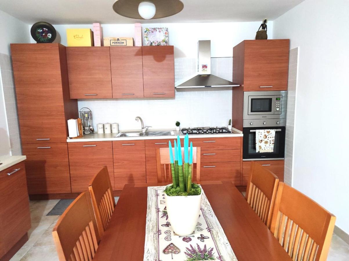 Dadilo - Casa Vacanza & Bed And Breakfast คอนตูร์ซี ภายนอก รูปภาพ