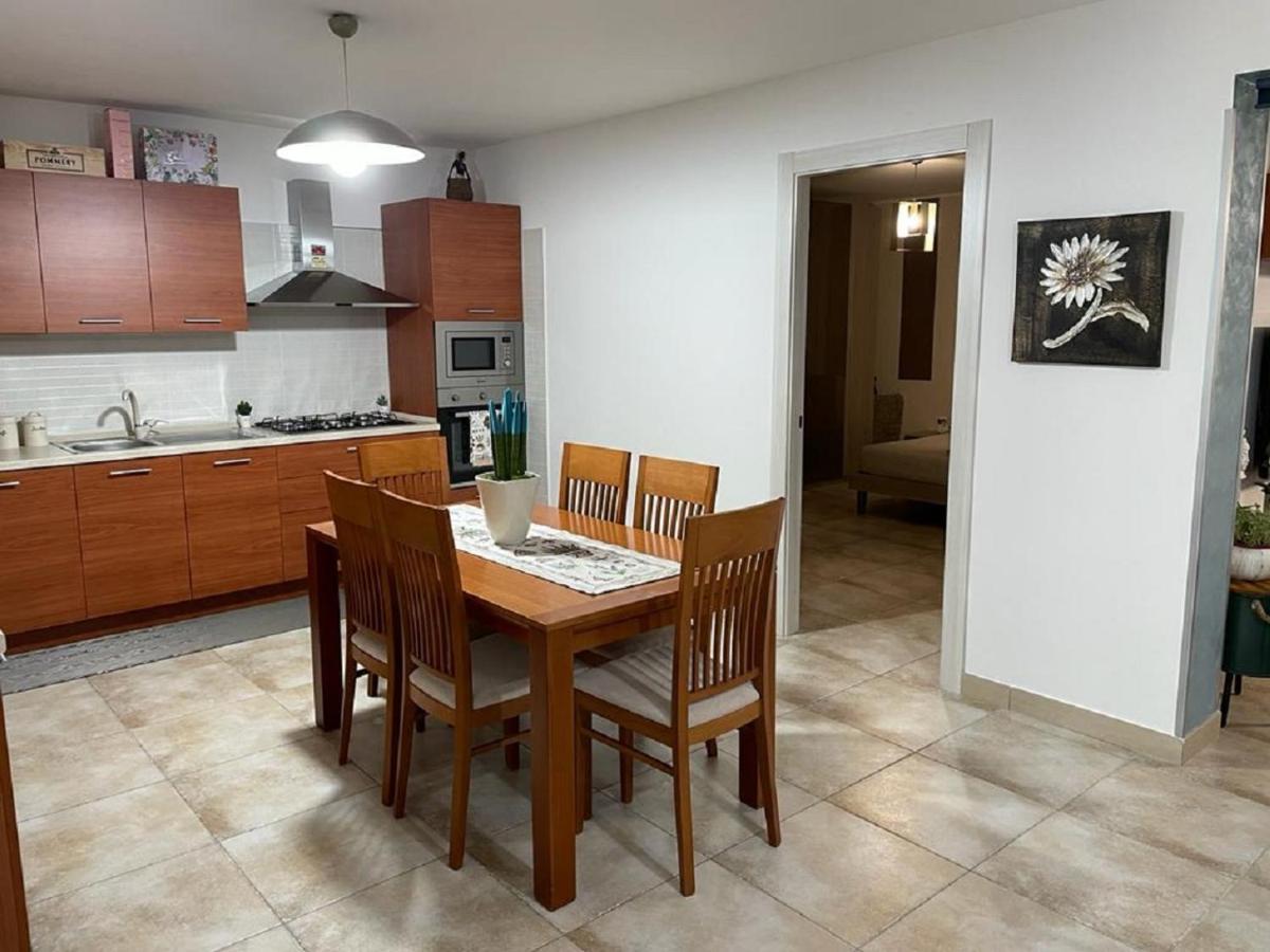 Dadilo - Casa Vacanza & Bed And Breakfast คอนตูร์ซี ภายนอก รูปภาพ